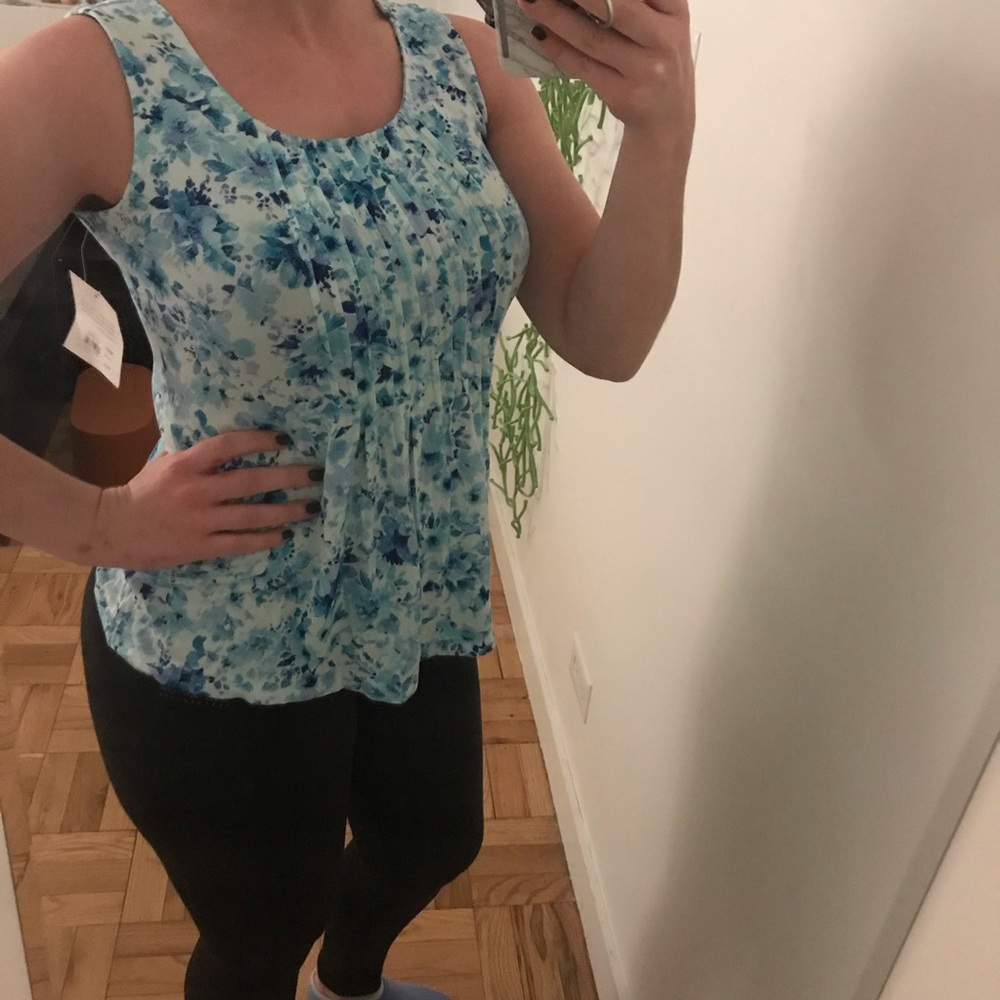 Floral sleeveless top
